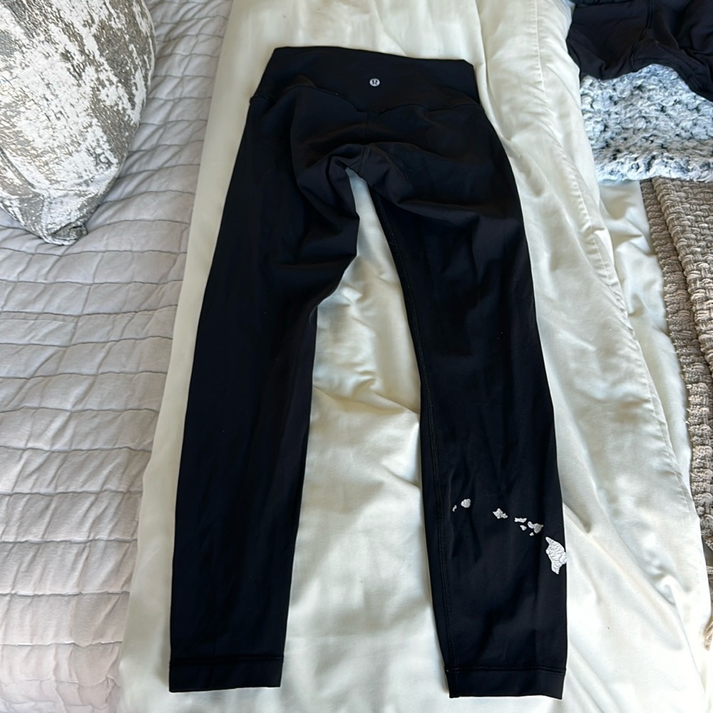 Lululemon Hawaii leggings